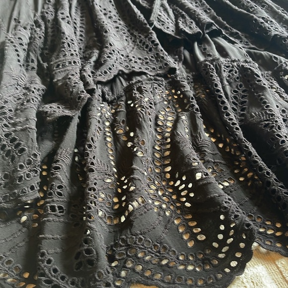 Eyelet maxi dress - Picture 7 of 8